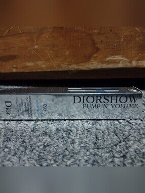 Dior Diorshow Pump 'N' Volume Waterproof Mascara Black
